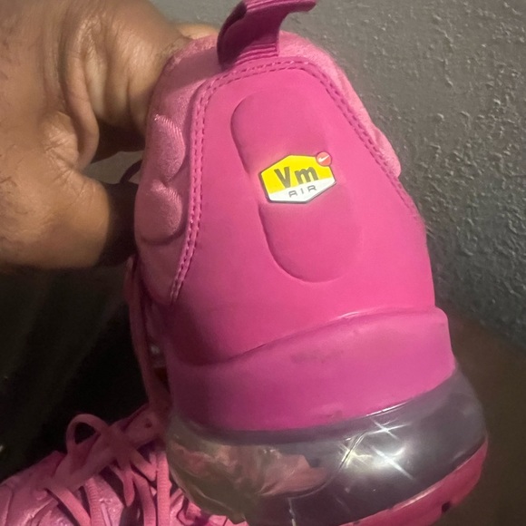 Vibrant Nike Air Vapormax Plus Berry Air Max men size 11 women 12.5 preowned - Picture 7 of 8